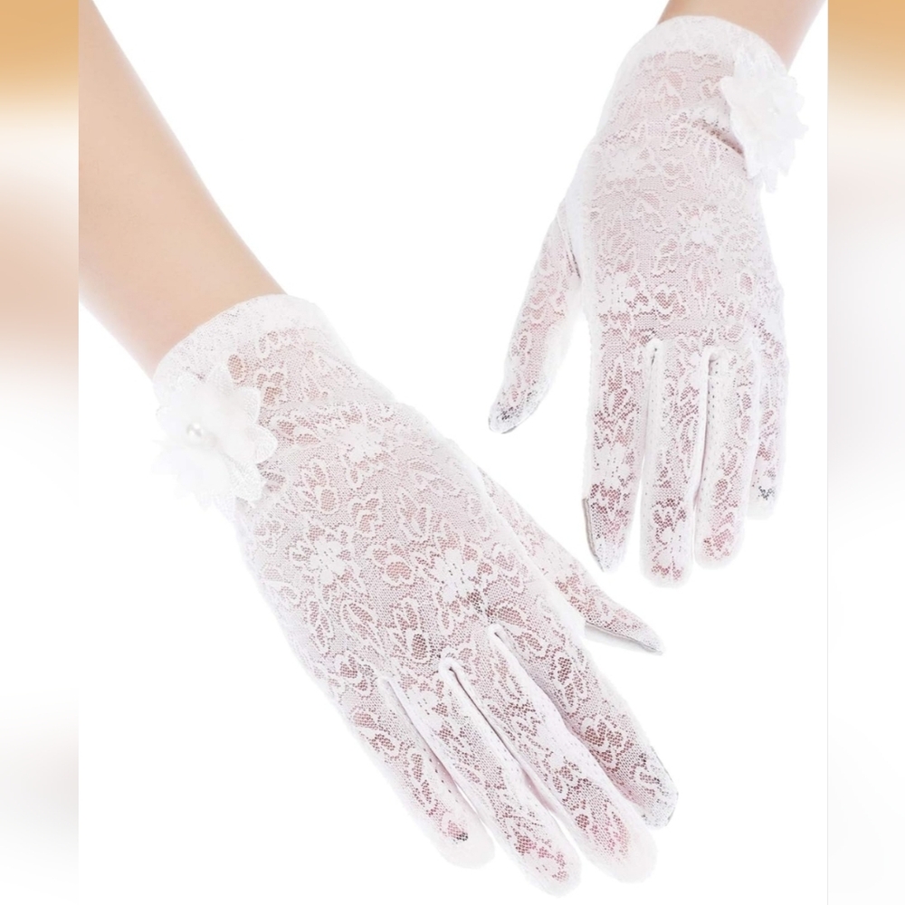 NEW! Vintage Style White Lace Gloves OS